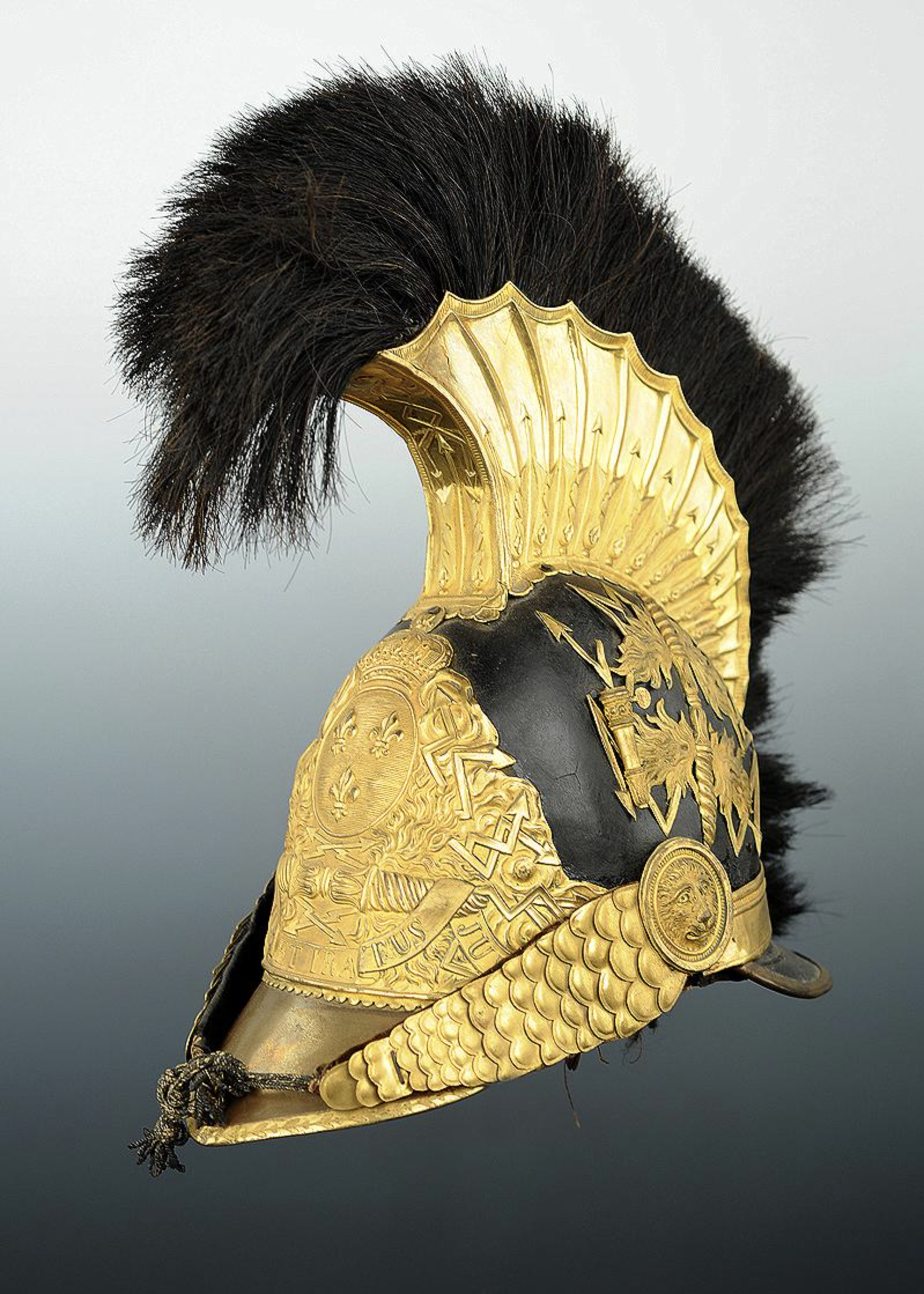 CASQUE D’OFFICIER SUPÉRIEUR DES GENDARMES DE LA MAISON DU ROI 1814-1816, ayant appartenu au COMTE DURFORT, RESTAURATION